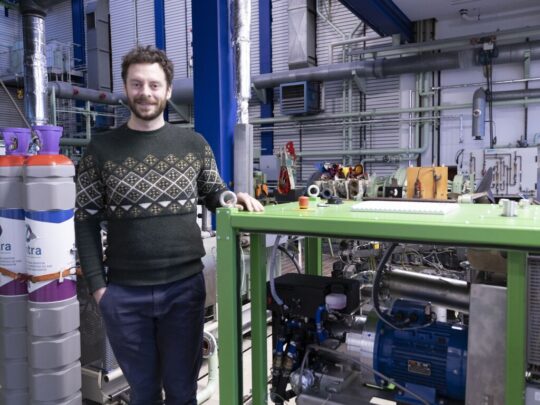 Peter Seedorf erforscht das Potenzial von Wasserstoffmotoren.