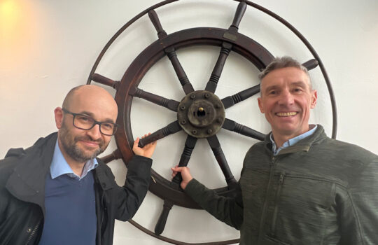 Wollen das Schiffsruder an ein autonomes System abgegeben: Marcus Rönner (rechts) und Andreas Wellbrock. Foto: Helmut Stapel