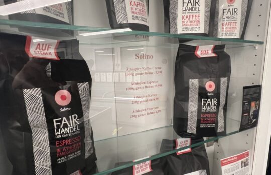 Dank Felix Ahlers in verschiedenen Varianten in Deutschland erhältlich: nachhaltig produzierter Solino-Kaffee aus Äthiopien. Foto: Stop press/Helmut Stapel